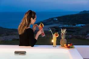 Evilia Mykonian Villa with Jaccuzi