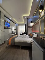 Taksim Larissa Hotel