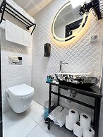 Taksim Larissa Hotel