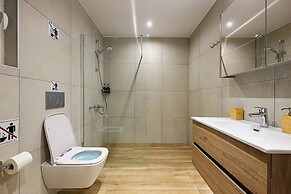 Alexander Apartments Airport