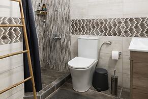 Alexander Apartments Airport