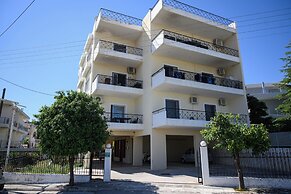 Alexander Apartments Airport