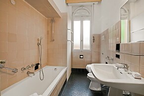 Villa Besana 100 m From Lake