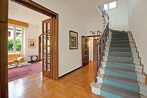 Villa Besana 100 m From Lake