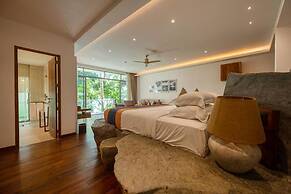 Beacon By The Bay Villas & Suites By The Clarks