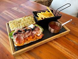 Serene La Playa Boracay