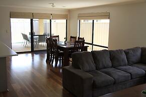 Southern River Family Accommodation