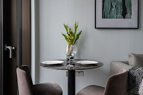 Immaculate New Studio Apartment in Canary Wharf