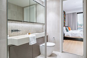 Immaculate New Studio Apartment in Canary Wharf
