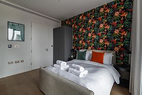 Immaculate New Studio Apartment in Canary Wharf