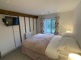 Swan House Tea Room and Bed & Breakfast