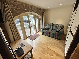 Swan House Tea Room and Bed & Breakfast