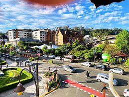 Vista ESPETACULAR ao lado da RUA COBERTA