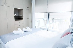 Elegant & Spacious  Apt. with Sea View