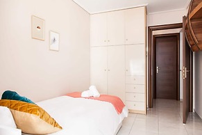 Elegant & Spacious  Apt. with Sea View