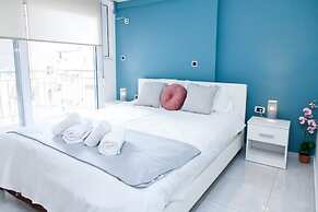 Elegant & Spacious  Apt. with Sea View