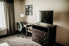 Cobblestone Hotel & Suites - International Falls