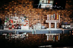 Cobblestone Hotel & Suites - International Falls