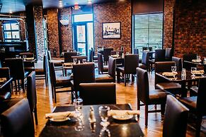 Cobblestone Hotel & Suites - International Falls