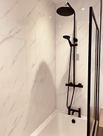 Saint James By The Quay