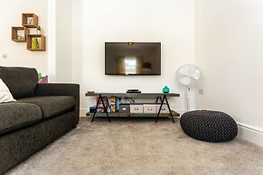 Saint James By The Quay