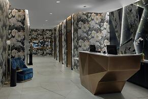 The Dorian, Autograph Collection