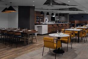 Courtyard By Marriott Calgary Downtown