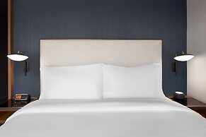 Courtyard By Marriott Calgary Downtown