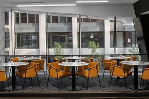 Courtyard By Marriott Calgary Downtown