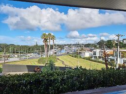 Fabulous Milford 1BR With Views & SkyTV