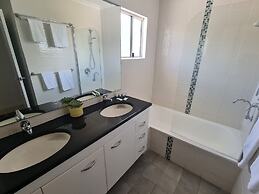 Cranbourne Court Beach Side Apartments