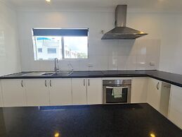 Cranbourne Court Beach Side Apartments