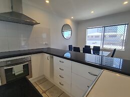 Cranbourne Court Beach Side Apartments