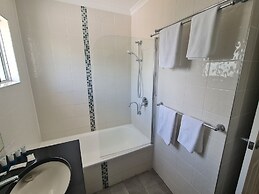 Cranbourne Court Beach Side Apartments