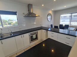 Cranbourne Court Beach Side Apartments