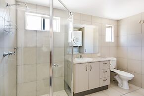 Cranbourne Court Beach Side Apartments