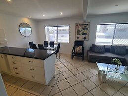 Cranbourne Court Beach Side Apartments