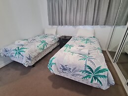 Cranbourne Court Beach Side Apartments