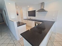 Cranbourne Court Beach Side Apartments