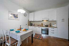 Alma - 100 mt Near Lake