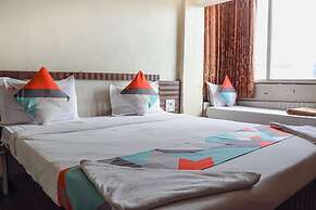 Hotel Mukesh residency