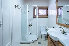 Phaedrus Living Sea View Villa Aegina