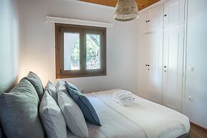 Phaedrus Living Sea View Villa Aegina