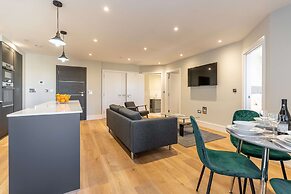 Celador Apartments - Bond House