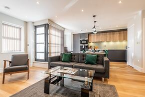 Celador Apartments - Bond House