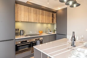 Celador Apartments - Bond House