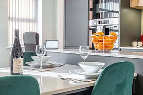 Celador Apartments - Bond House