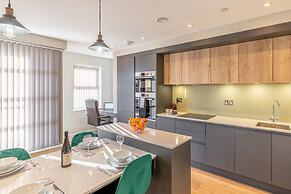 Celador Apartments - Bond House