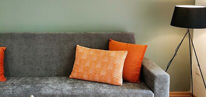 Phaedrus Living: City View Luxury Iras Flat 102