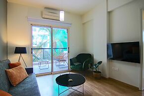 Phaedrus Living: City View Luxury Iras Flat 102